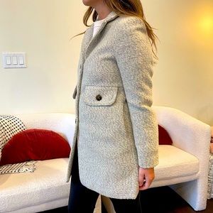 H&M beige woven 3 button coat size 4